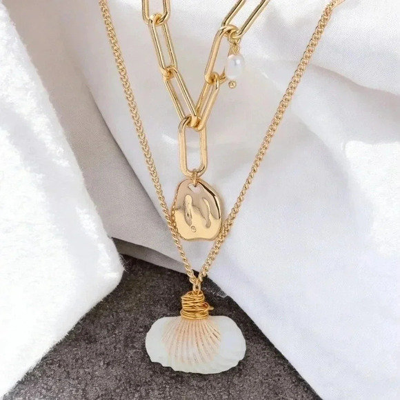 🆕️ 14K Gold Plated Layered Necklace with Natural Shell & Freshwater Pearl - Picture 7 of 9